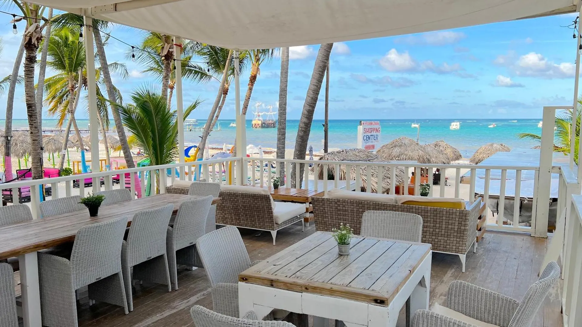 Vacation Suites With Rooftop Pool, Beach Club, Spa, Restaurants - Playa Los Corales Punta Cana Hotel