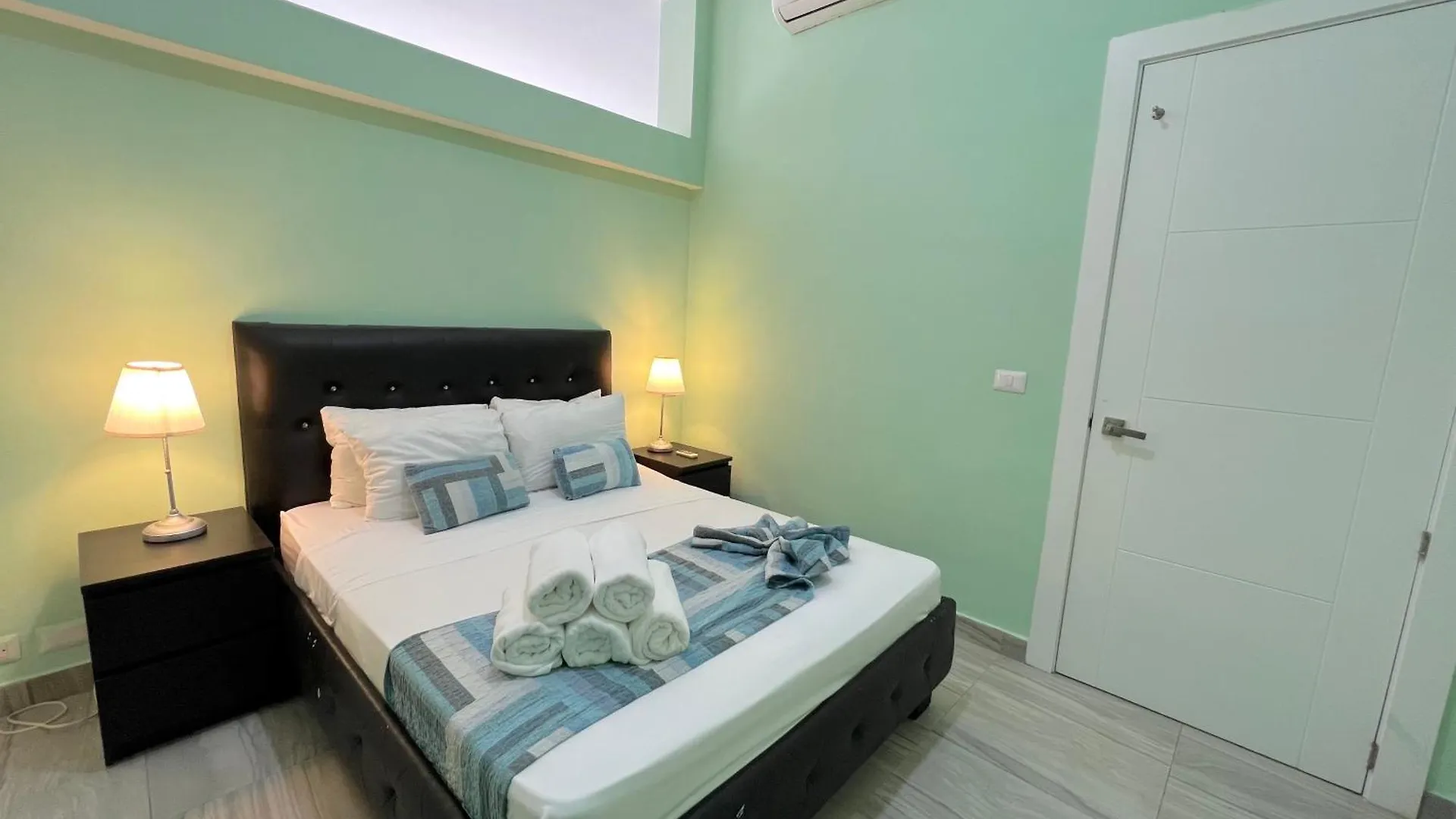 Vacation Suites With Rooftop Pool, Beach Club, Spa, Restaurants - Playa Los Corales Punta Cana