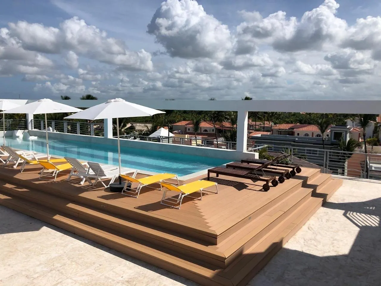 ***** Hotel Vacation Suites With Rooftop Pool, Beach Club, Spa, Restaurants - Playa Los Corales Punta Cana República Dominicana